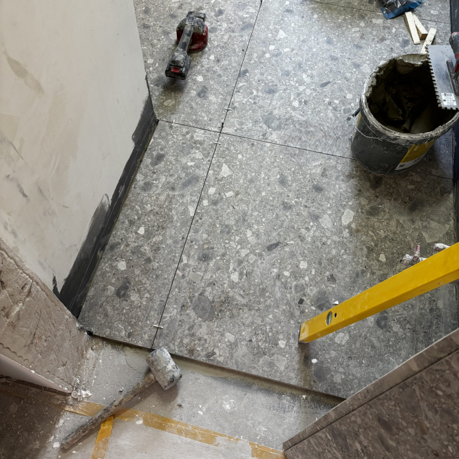 Fliesen in Terrazzooptik